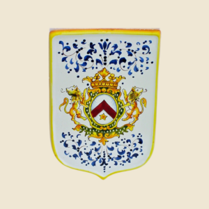 mattonella a forma di scudo alta cm 25 larga cm 18