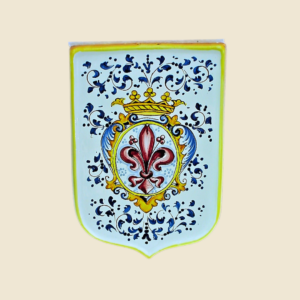 mattonella a forma di scudo alta cm 25 larga cm 18  decoro stemma