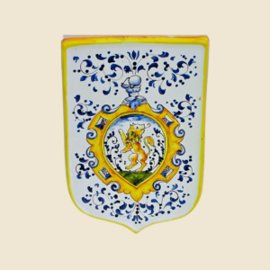 mattonella a forma di scudo alta cm 25 larga cm 18