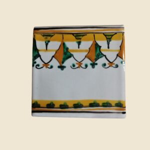 Mattonella quadrata cm  10 x 10 decoro cornice geometrico colorato
