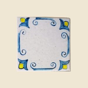 Mattonella quadrata cm 10 x 10 decoro cornice colorata