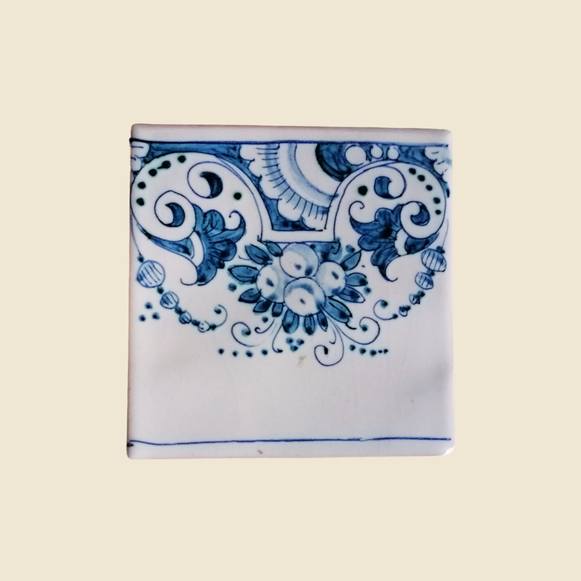 Mattonella quadrata cm 10 x 10 decoro geometrico blu