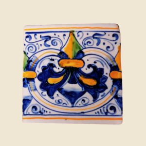 Mattonella quadrata cm  10 x 10 decoro geometrico colorato